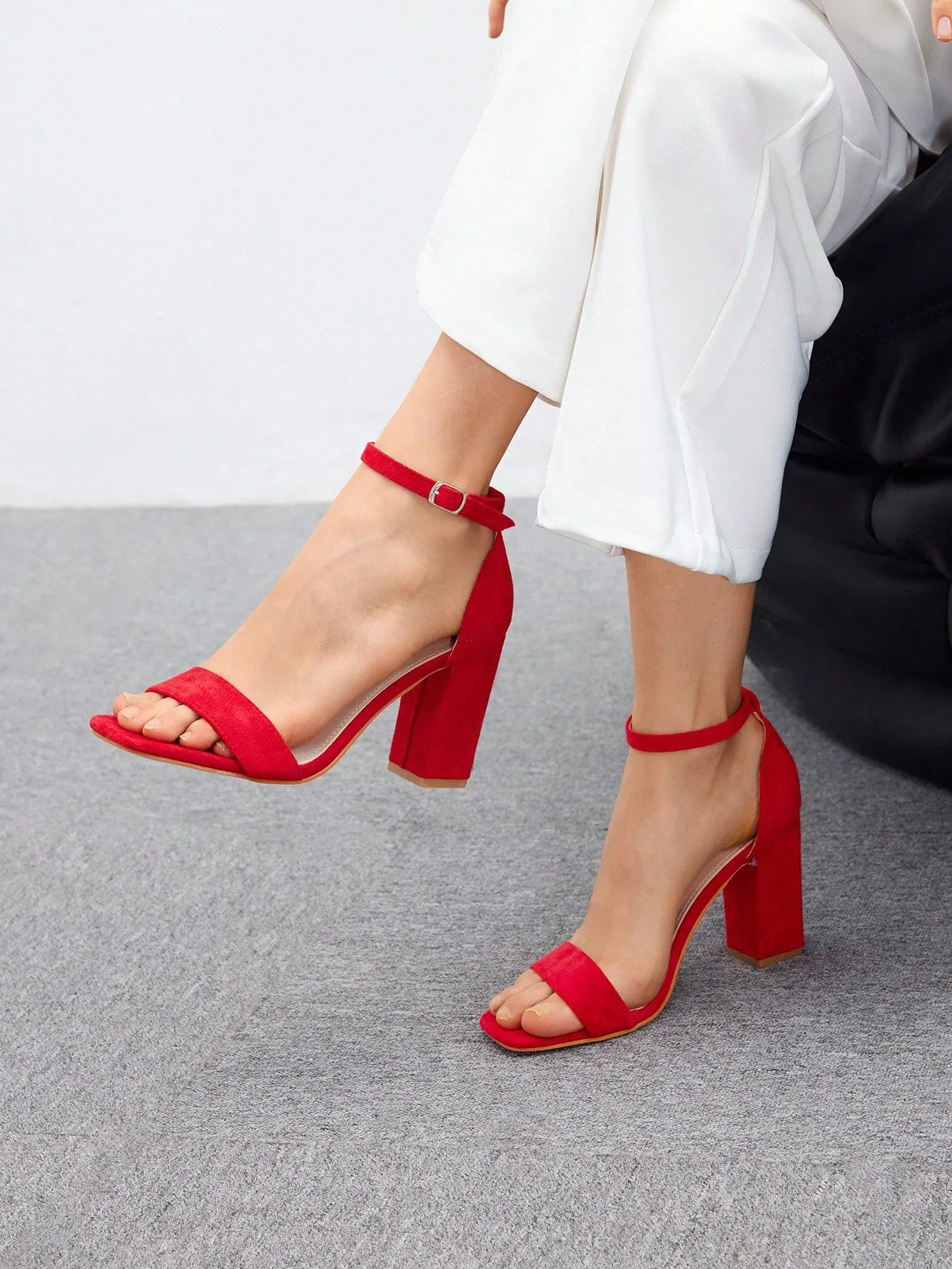 CUCCOO BIZCHIC Women's Fashionable Elegant Solid Color Chunky High Heel Sandals