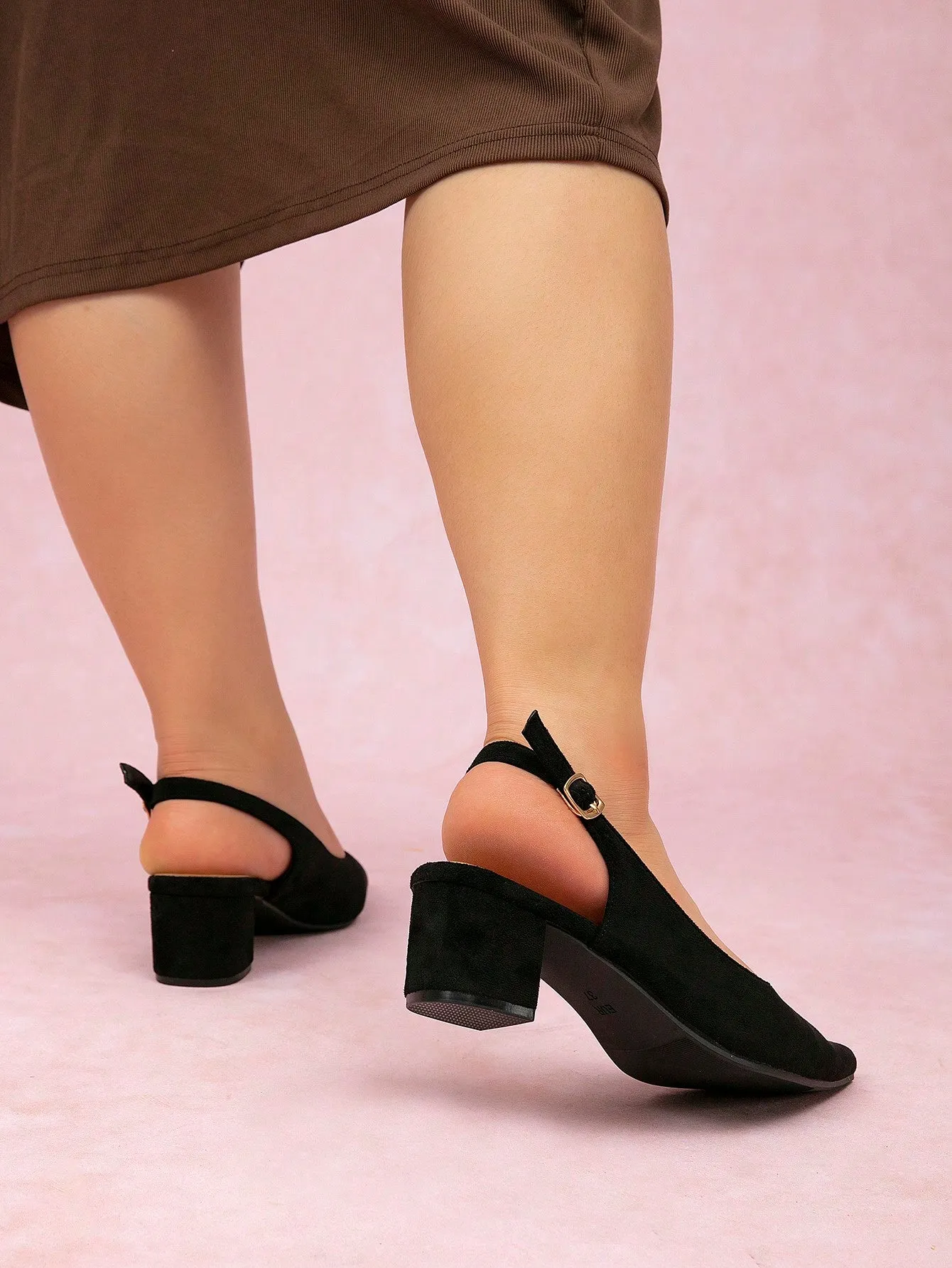CUCCOO CURVES Women's Plus Size Simple Style Pointed Toe Faux Velvet Chunky Heel Slingback Sandals, Black, Fashionable Party Elegant High Heel Shoes For Summer