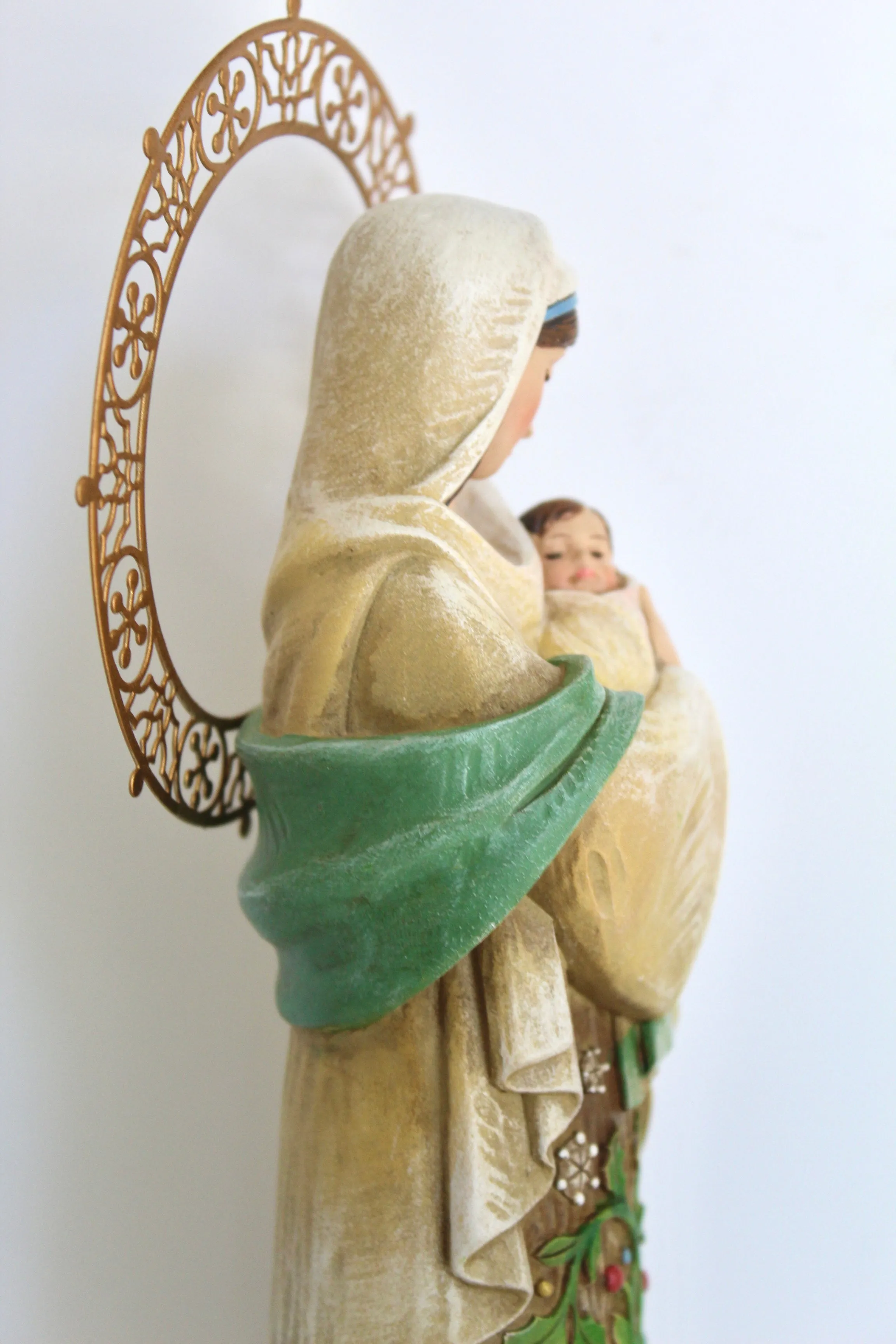 Marys Garden Winter Statue